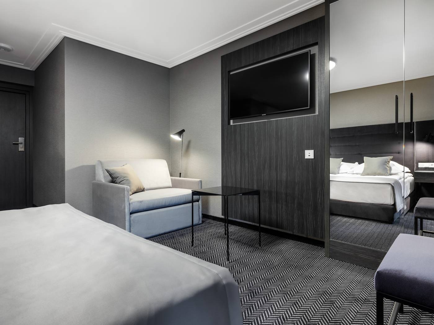 Logos-Hotel-Room-26