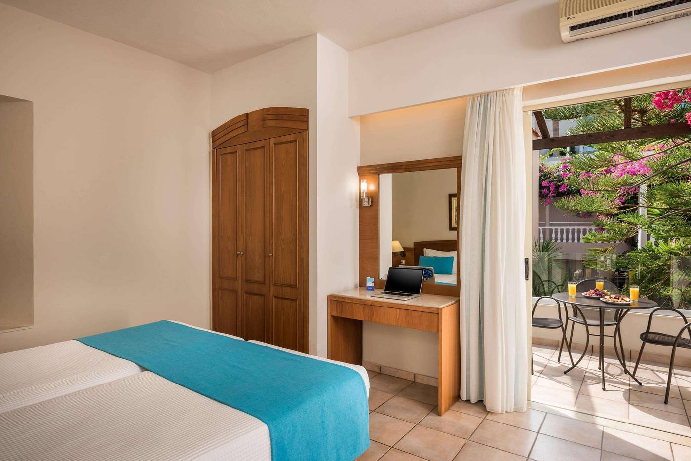 Elotis-Suites-Room-30