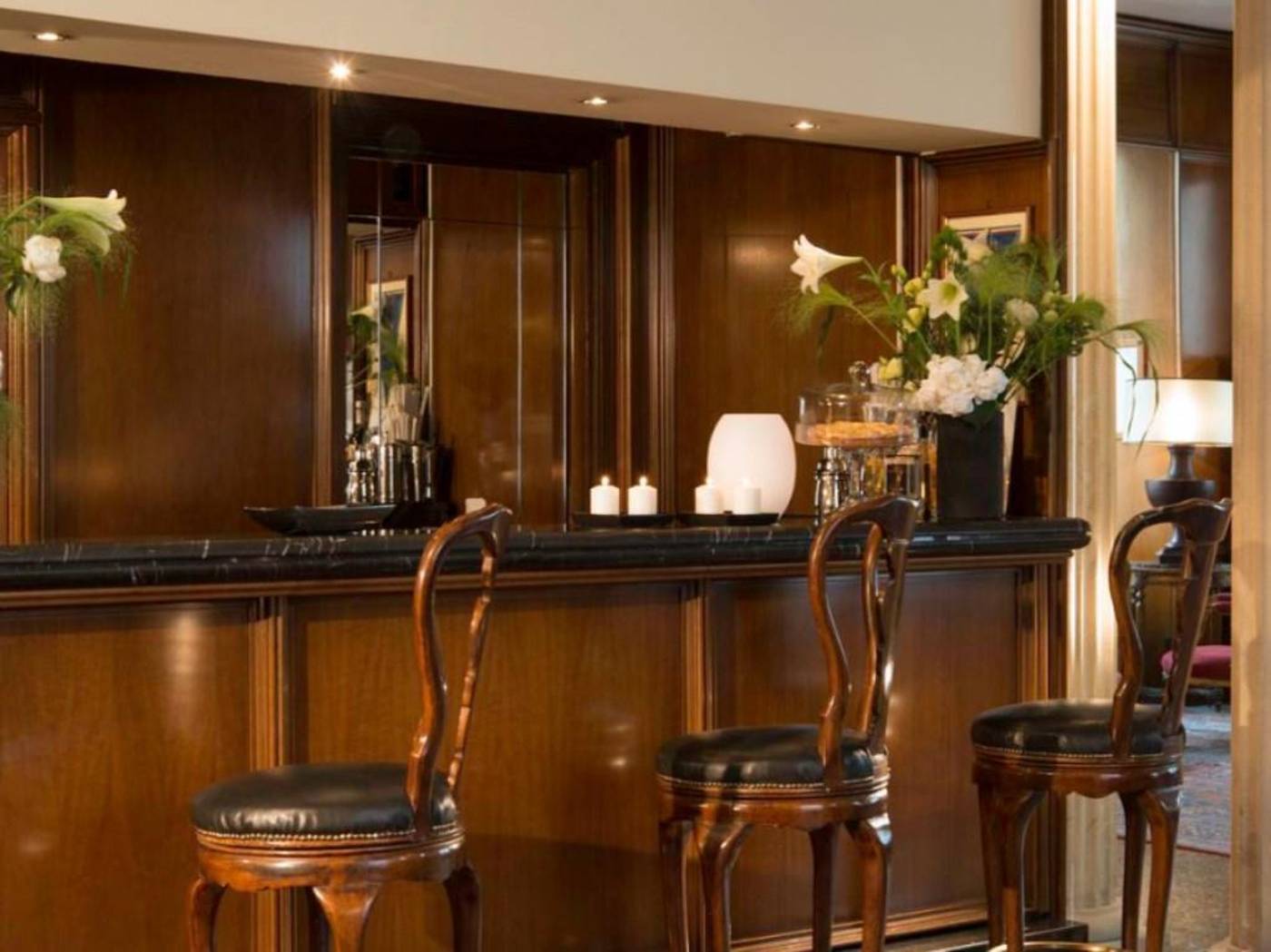 Colonna-Palace-Lobby-18