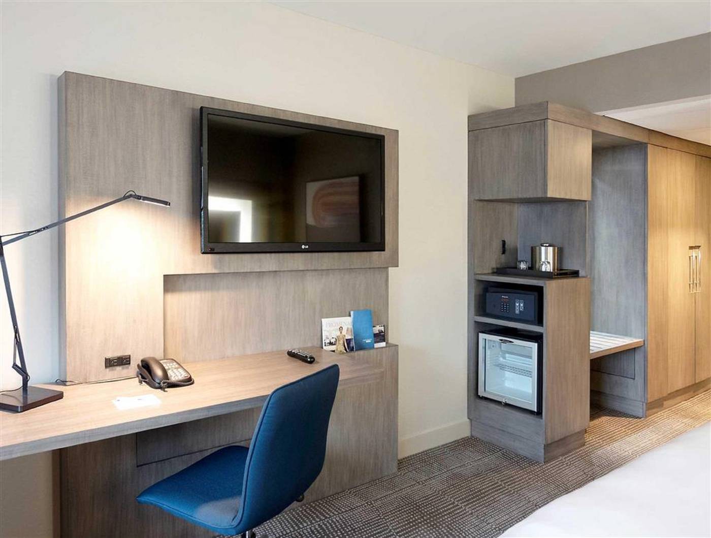 M-Social-Hotel-Times-Square-New-York-Room-35