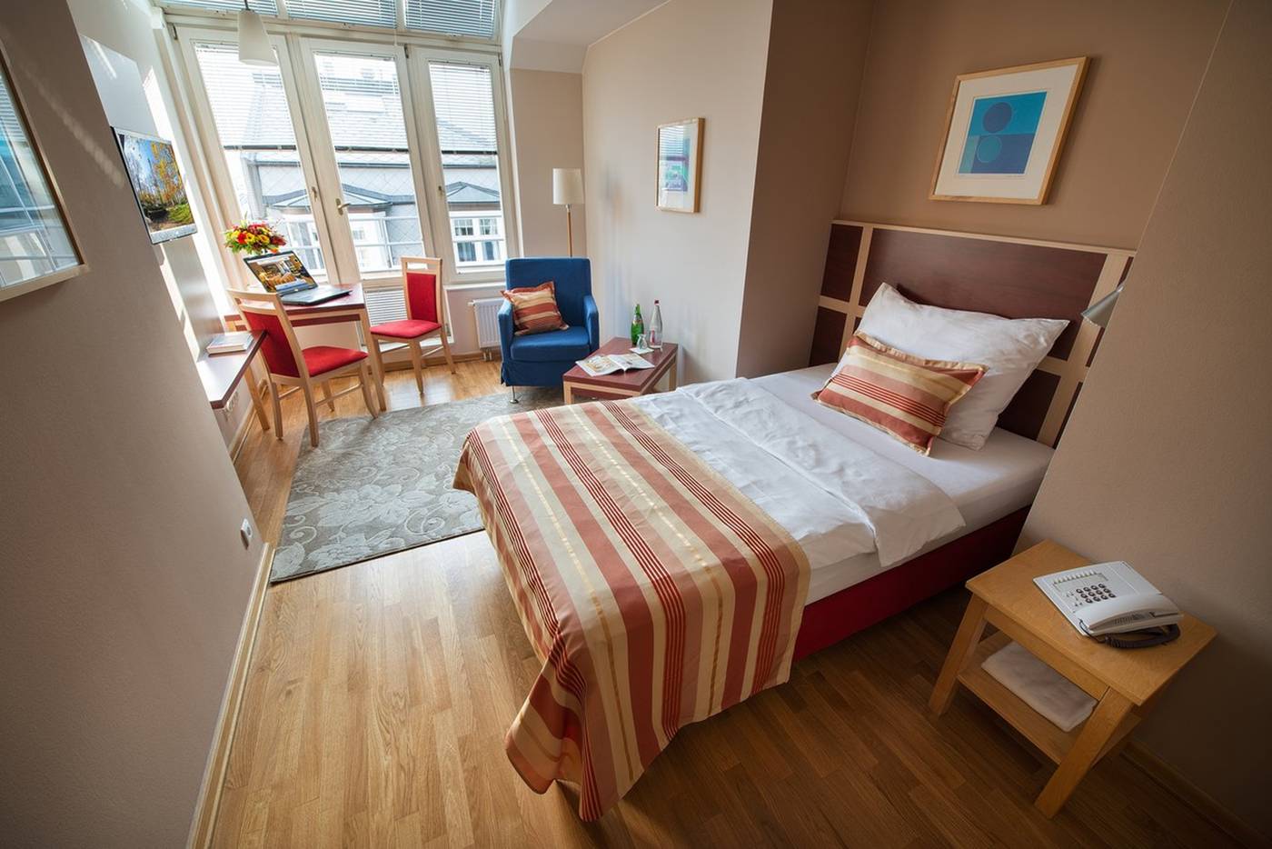 EA-Hotel-Julis-Room-7