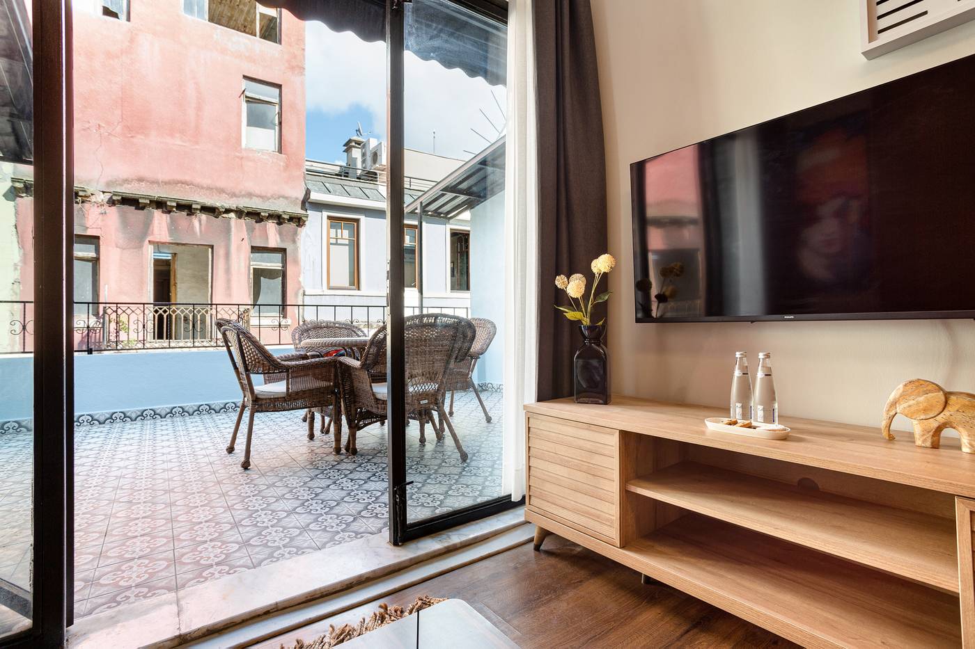 Port-Galata-Suites-Room-44