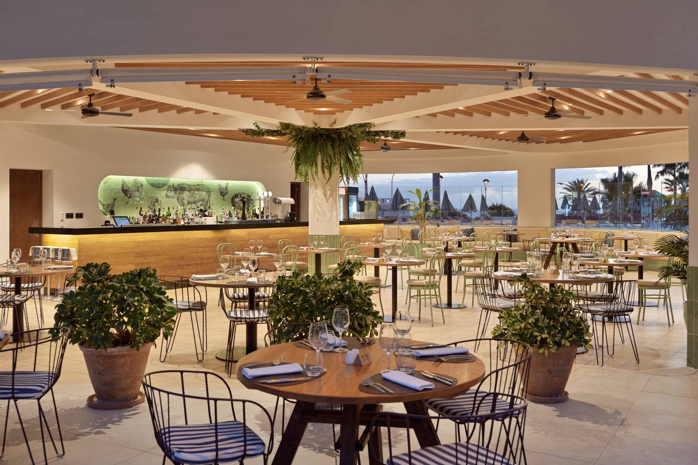 H10-Atlantic-Sunset-Horizons-Collection-Restaurant-49