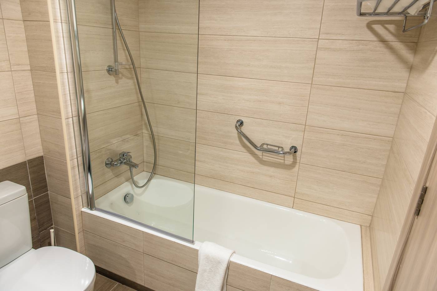Cynthiana-Beach-Hotel-Room-26