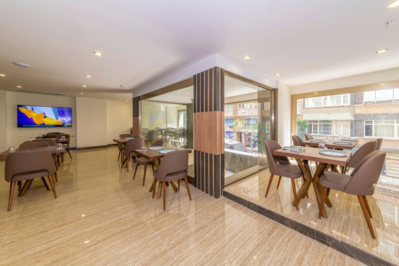 38-Hotel-Restaurant-26