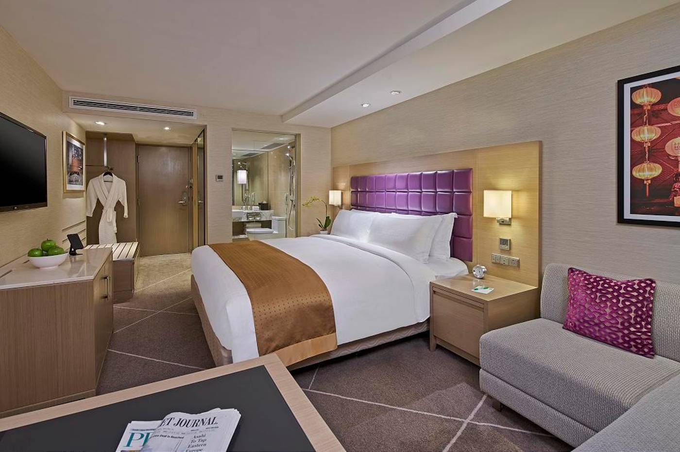 Holiday-Inn-Golden-Mile-Hong-Kong-Room-10