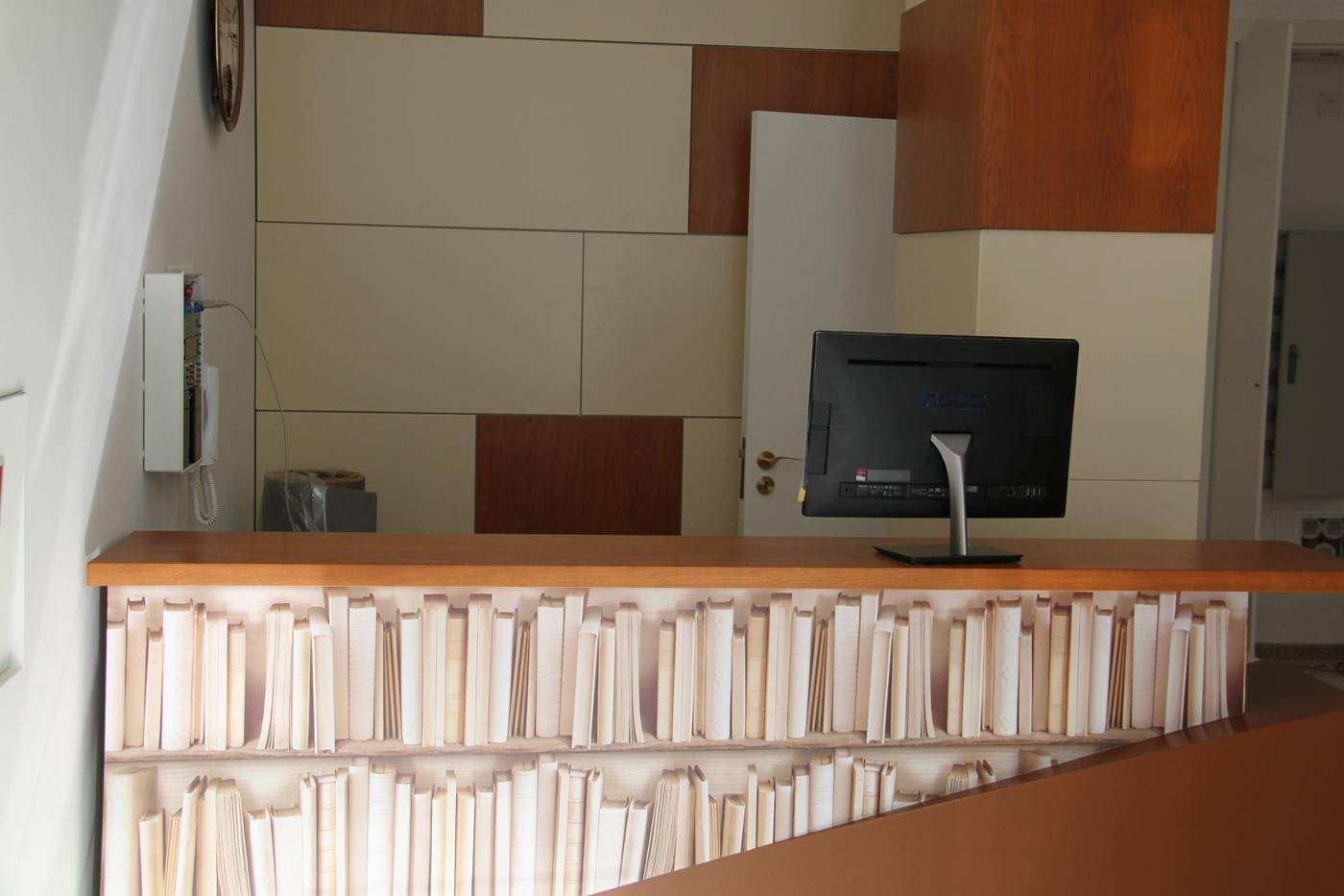 Hotel-Jose-Regio-Lobby-9