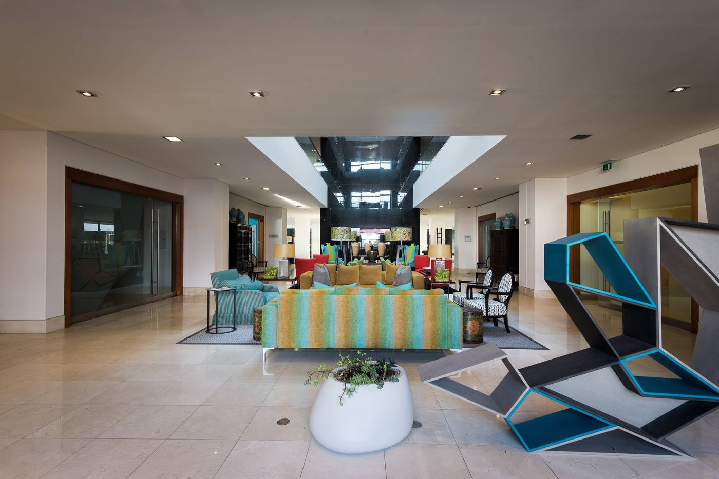 Azoris-Royal-Garden-Leisure---Conference-Hotel-Lobby-61