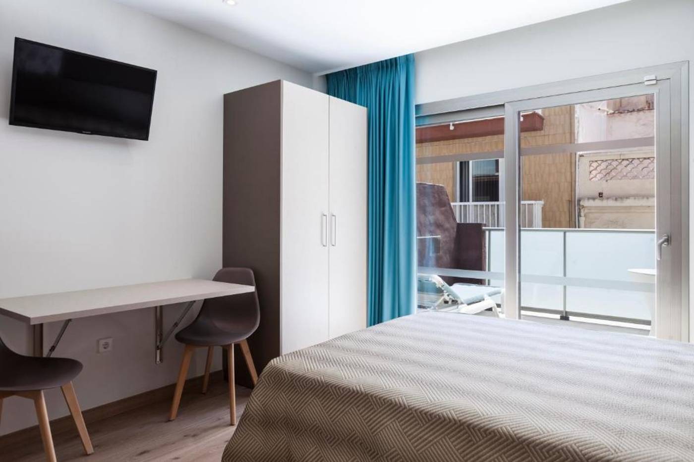 Estudios-Benidorm-Room-21