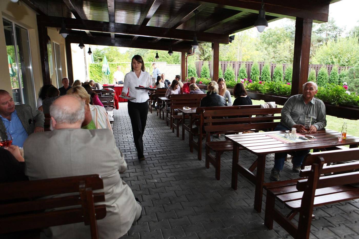 Dolce-Villa-Restaurant-29