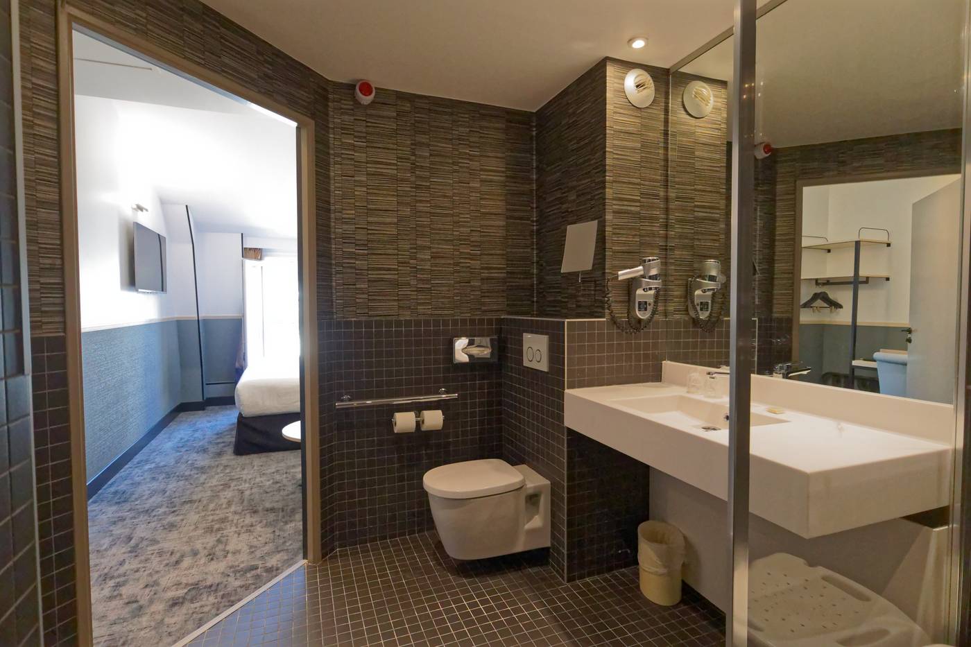 Appia-La-Fayette-Room-39