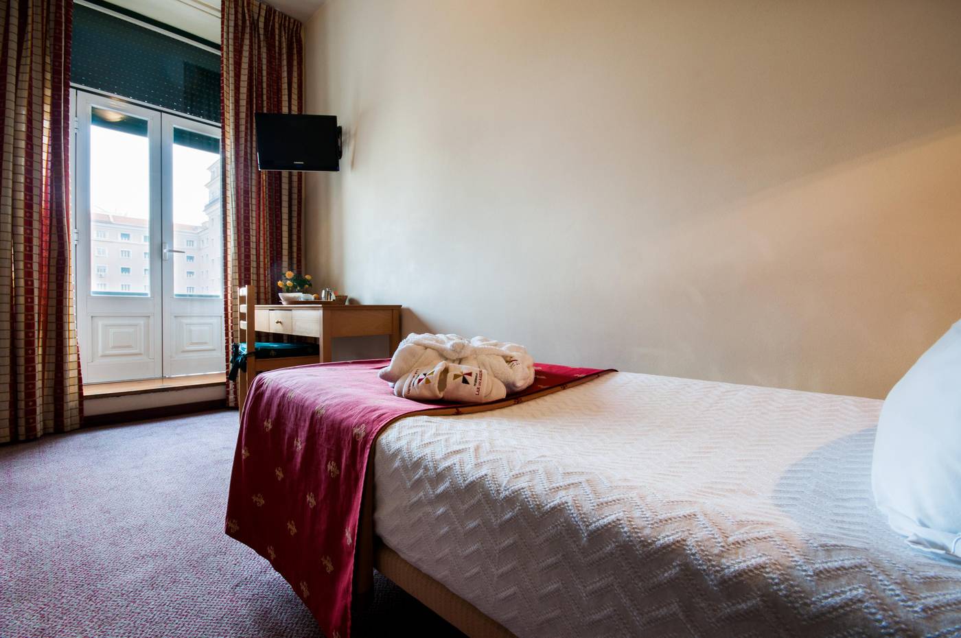 Residencial-Lar-do-Areeiro-Room-5