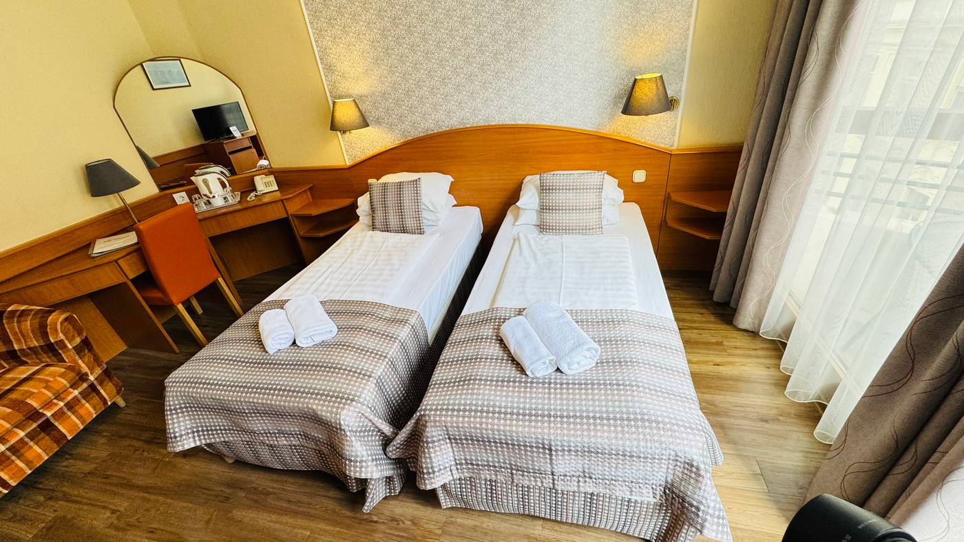 Hotel-Orion-Varkert-Room-7