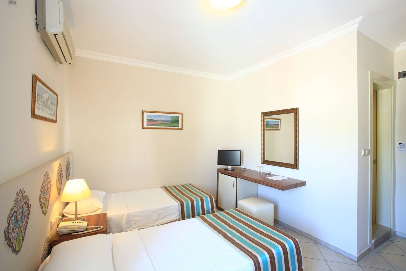 Paloma-Room-18