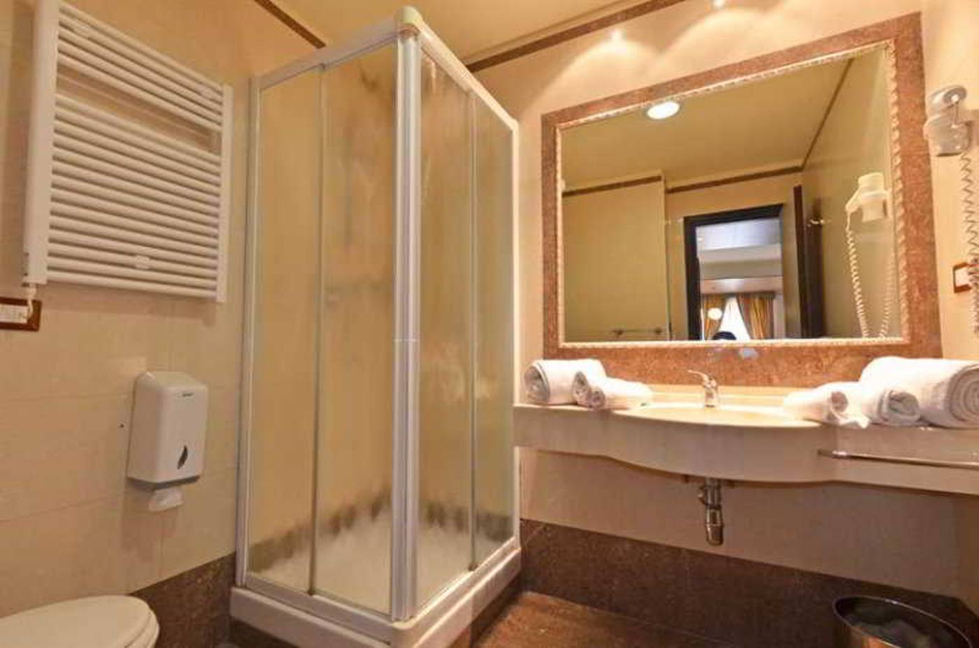 Grand Hotel Montesilvano-Italy-MONTESILVANO-Room-3