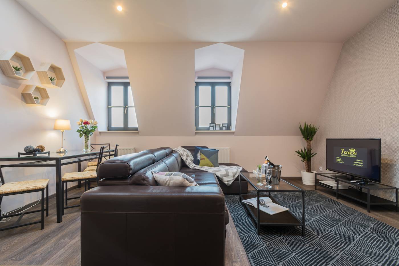 7-Koron-Apartments-Room-21