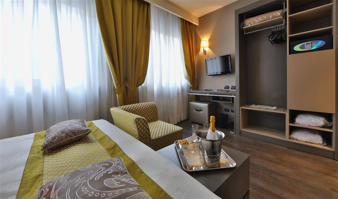 Hotel-Mozart-Room-14