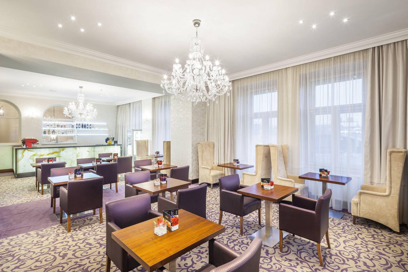 Kosher-Hotel-King-David-Bar-10