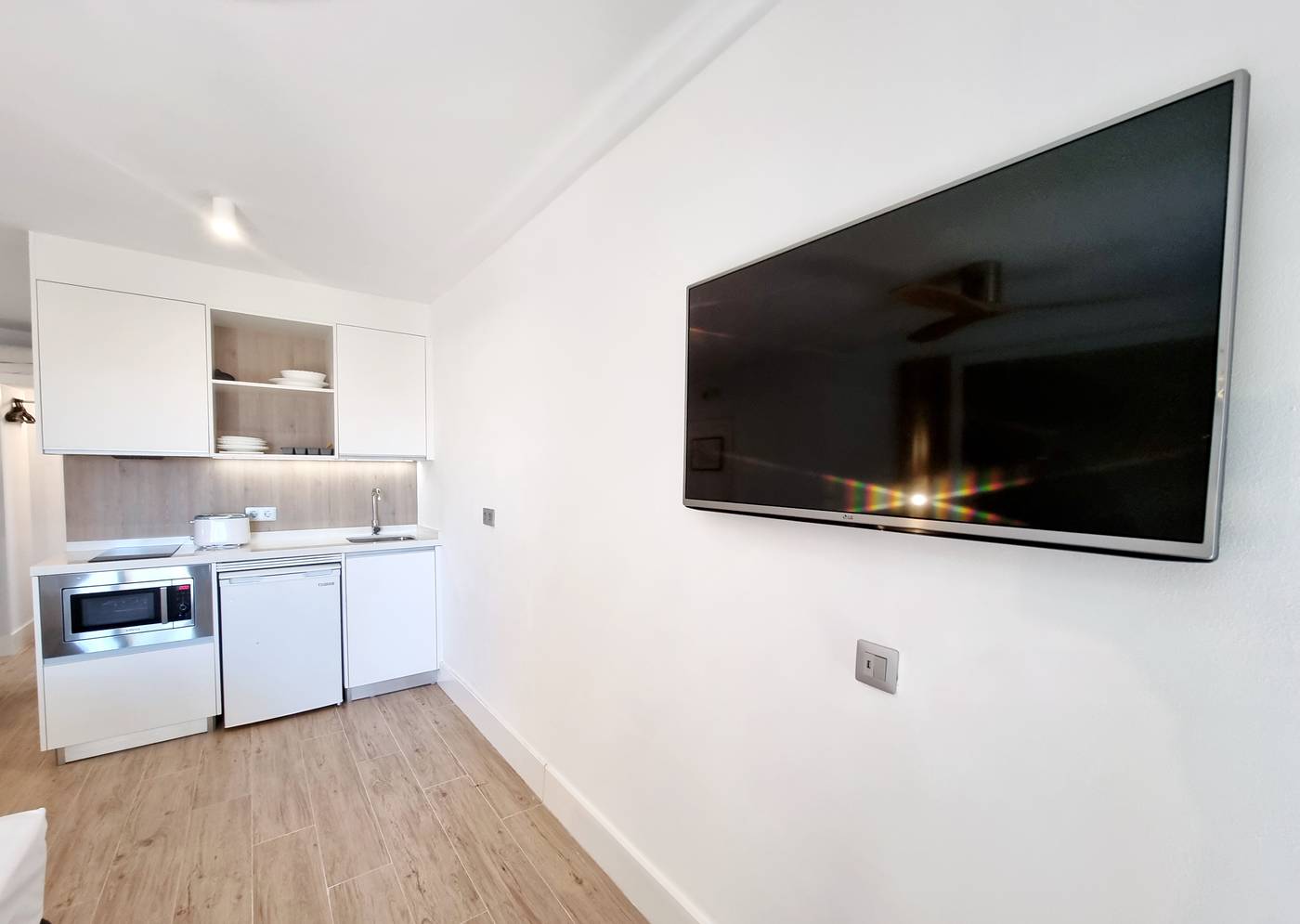 Laguna-Park-I-Room-32