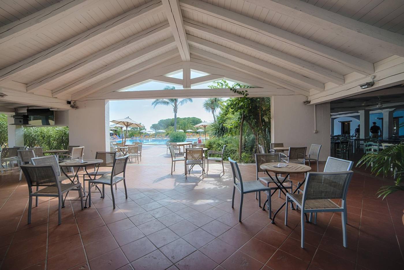 Perdepera-Resort-Bar-16