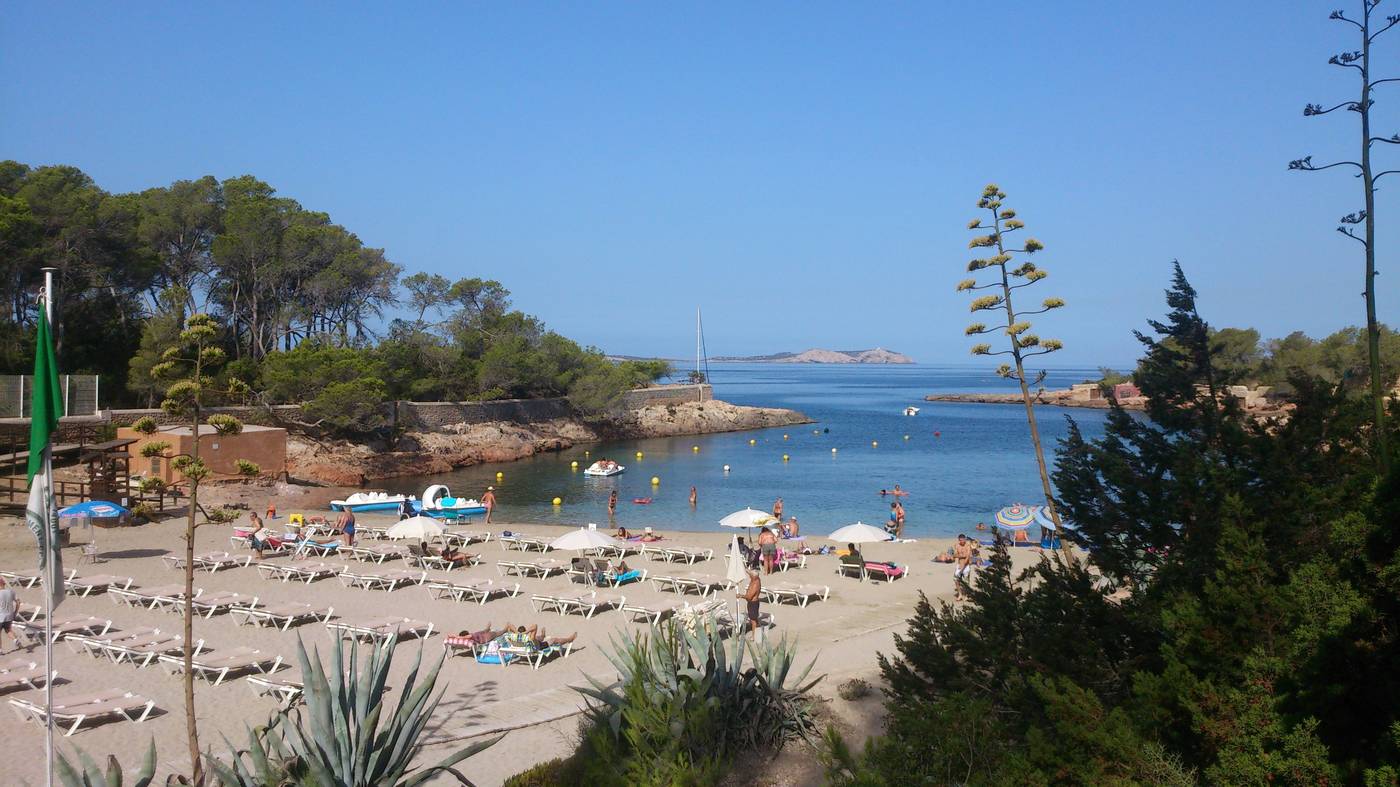Marble-Hotel-Stella-Maris-Beach-80