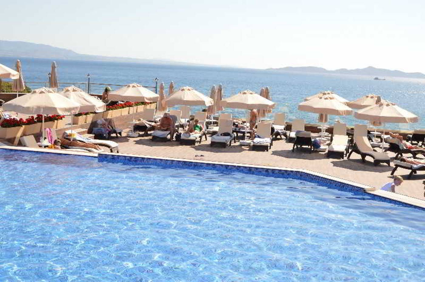 Woxxie-Resort---Spa-Pool-6