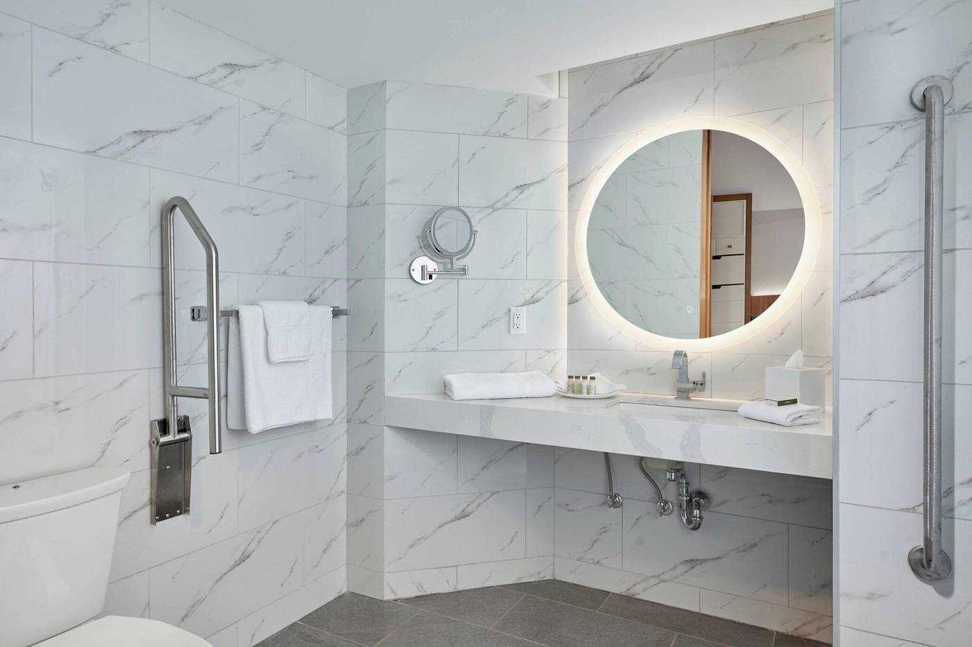 Metropolitan-Hotel-Vancouver-Room-32