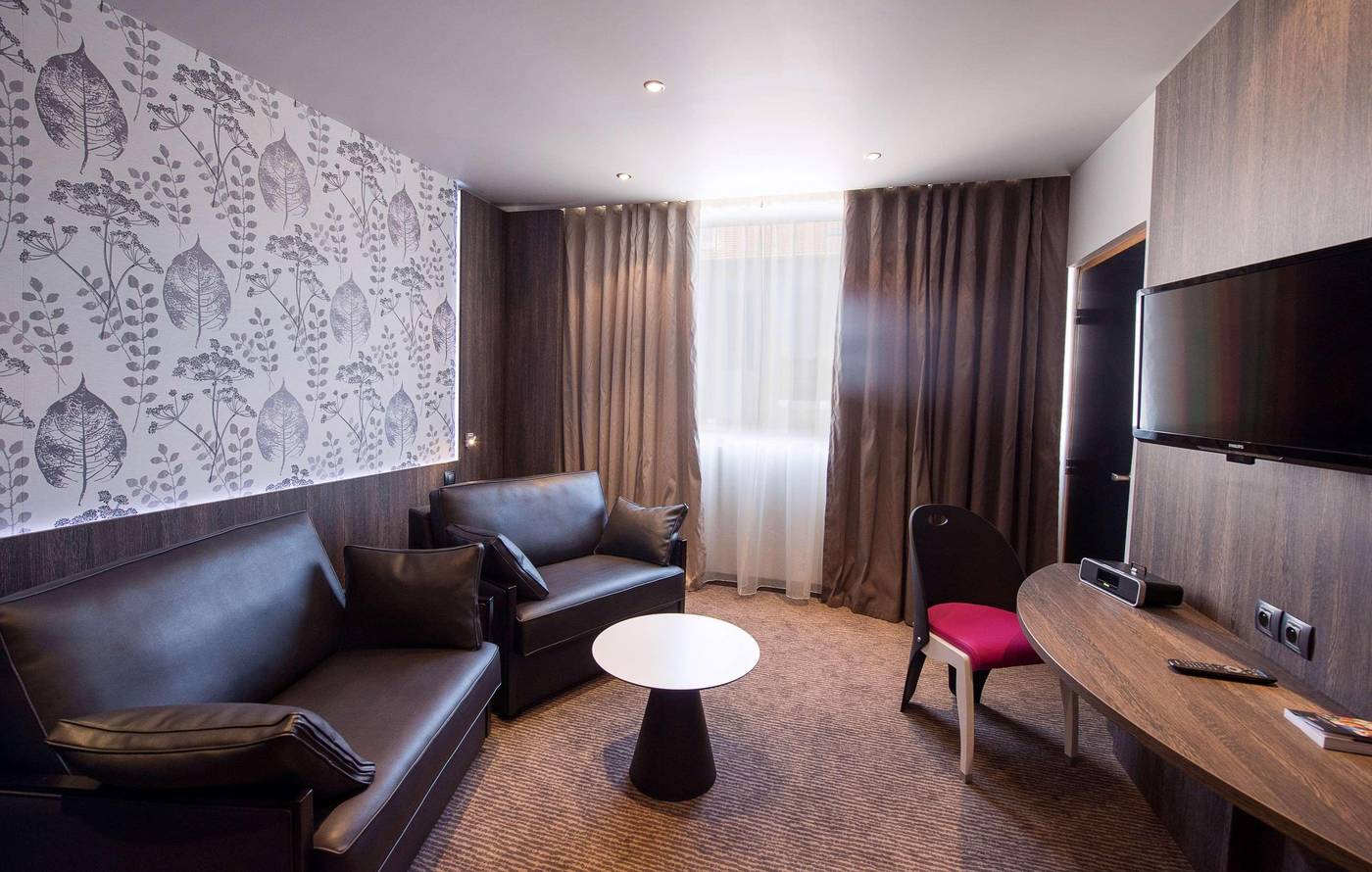 Best-Western-Premier-Patio-des-Artistes-Room-35