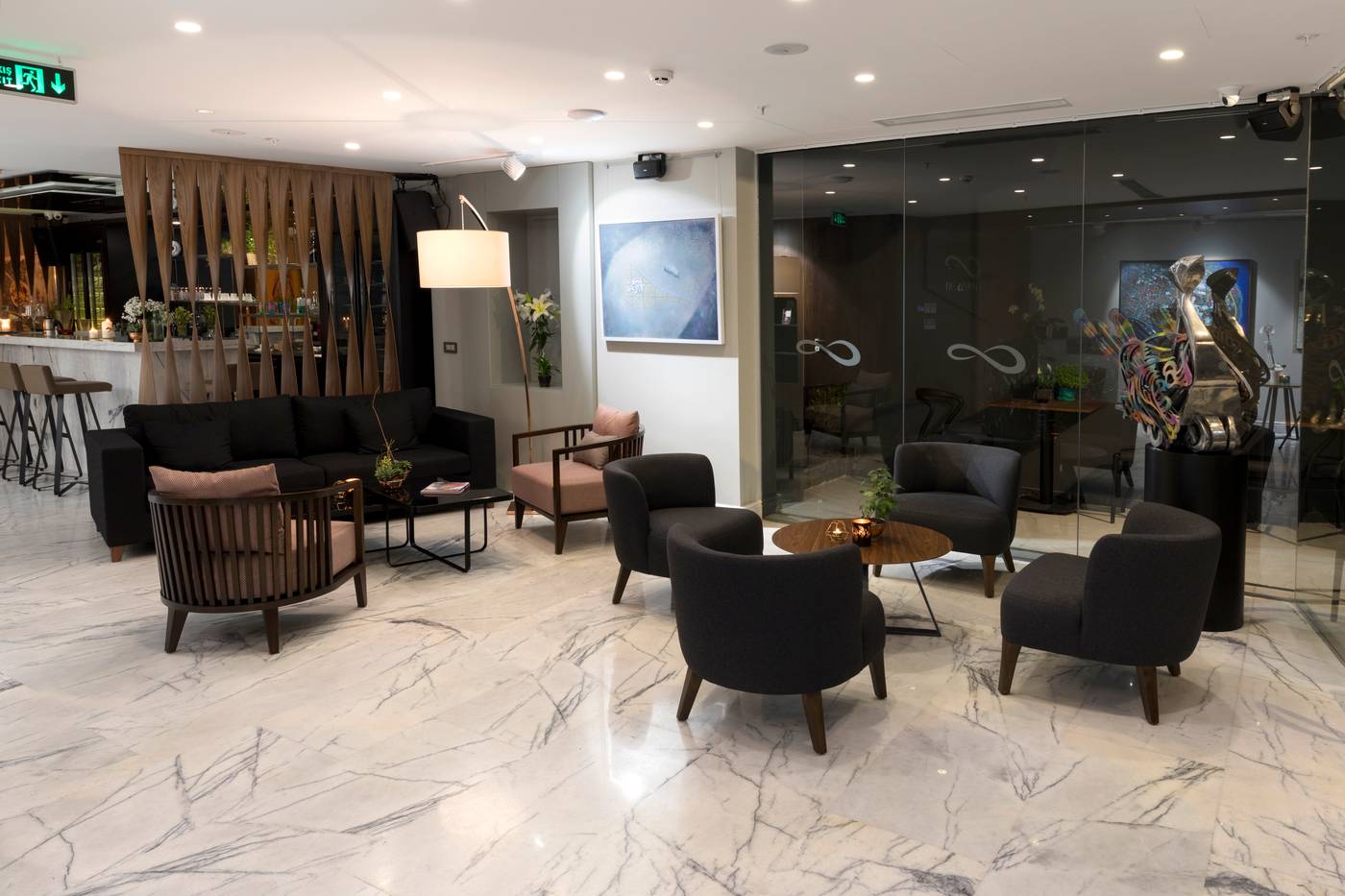 Endless-Art-Hotel-Lobby-10