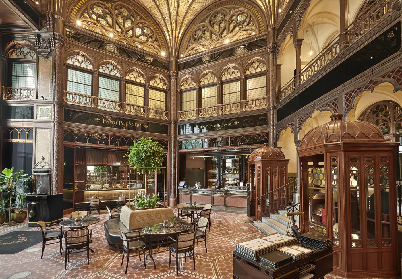 P-risi-Udvar-Hotel-Budapest--part-of-Hyatt-Restaurant-11