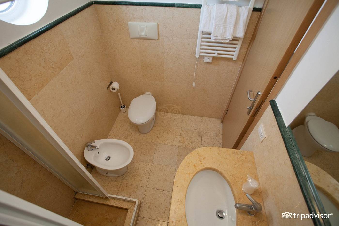 Ca--del-Moro-Room-19