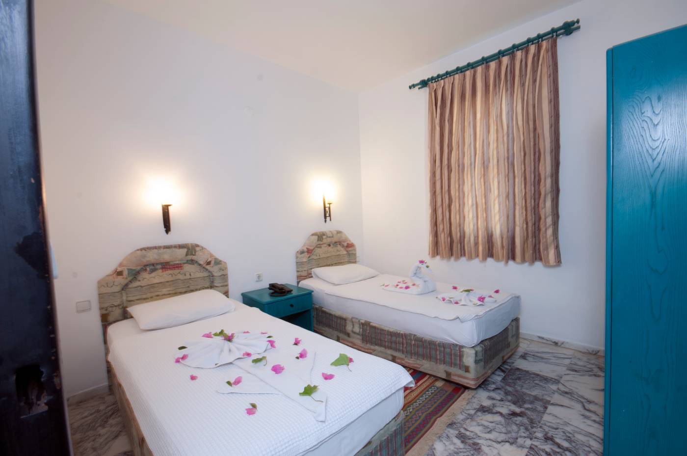 Grand-Aquarium-Apart-Room-37