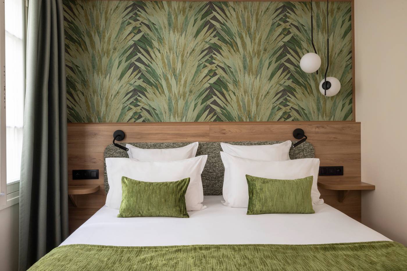 Hotel-Theoreme-Room-19