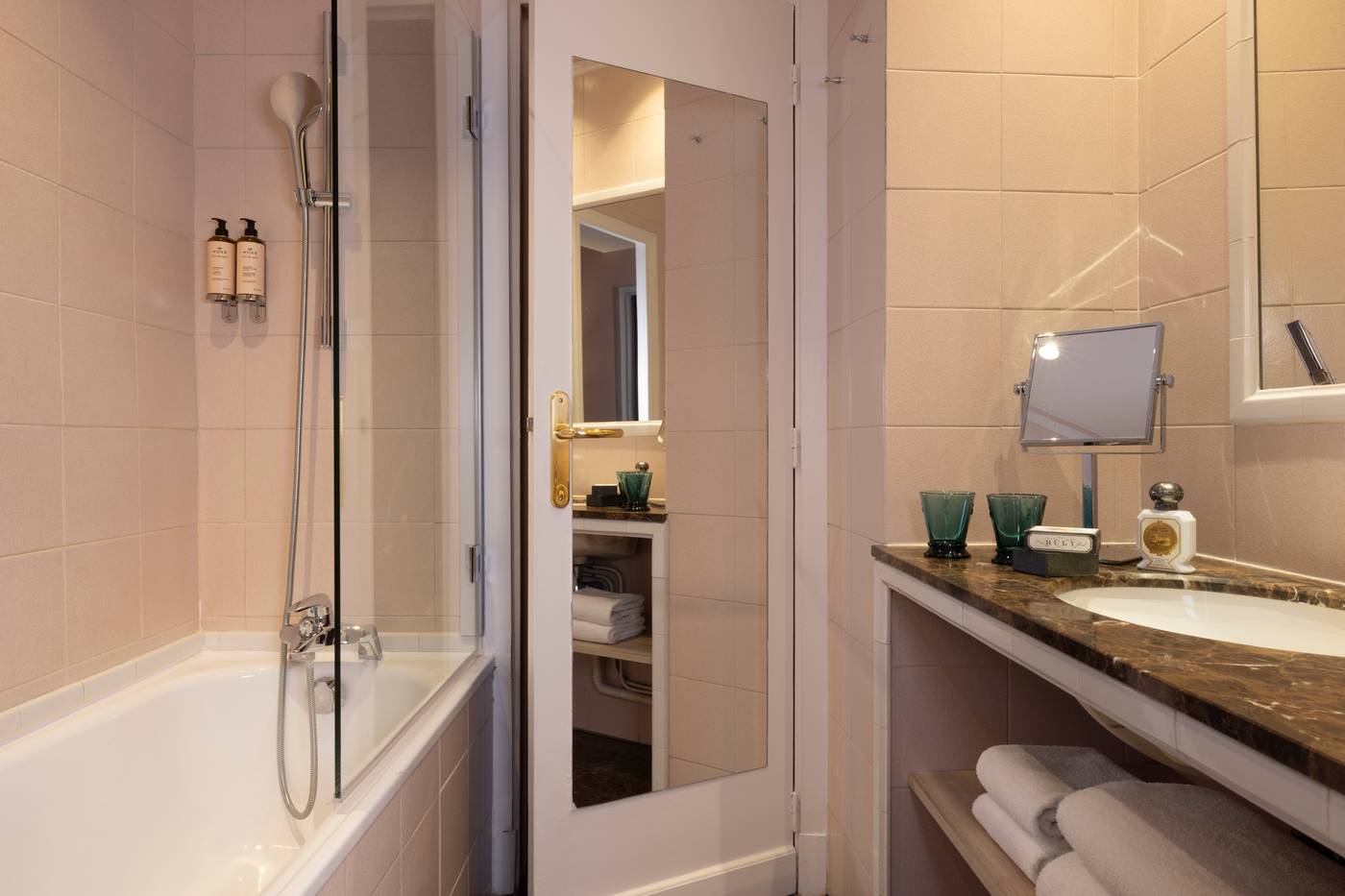 Le-Saint-Gregoire-Room-20