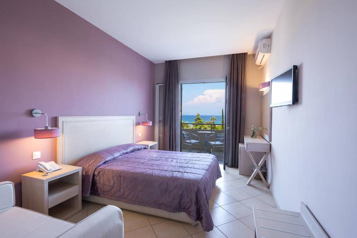 Delfinia-Room-13