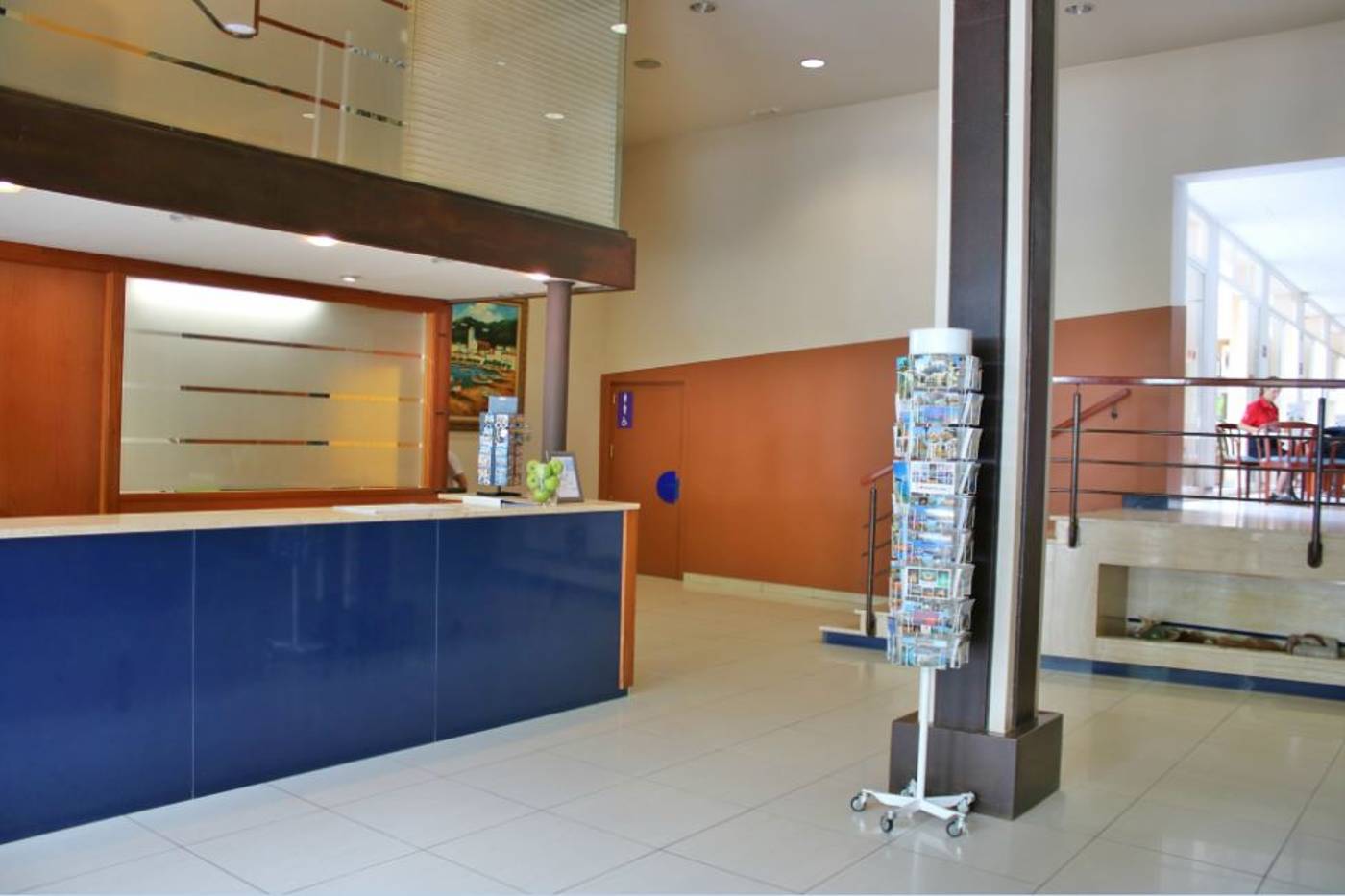 30-Degrees-Hotel-Espanya-Lobby-52