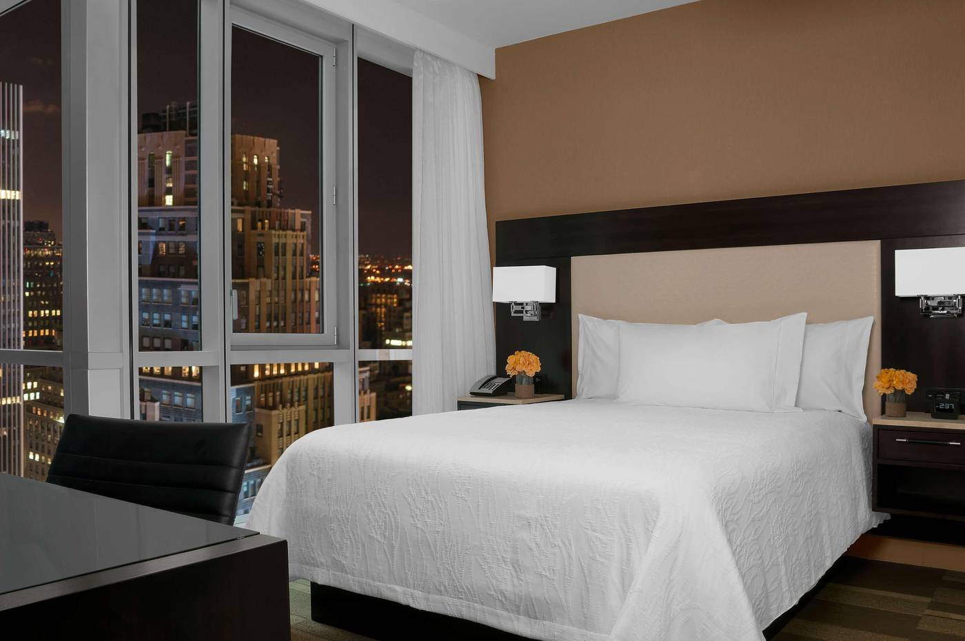 Hilton-Garden-Inn-New-York-Times-Square-Central-Room-30