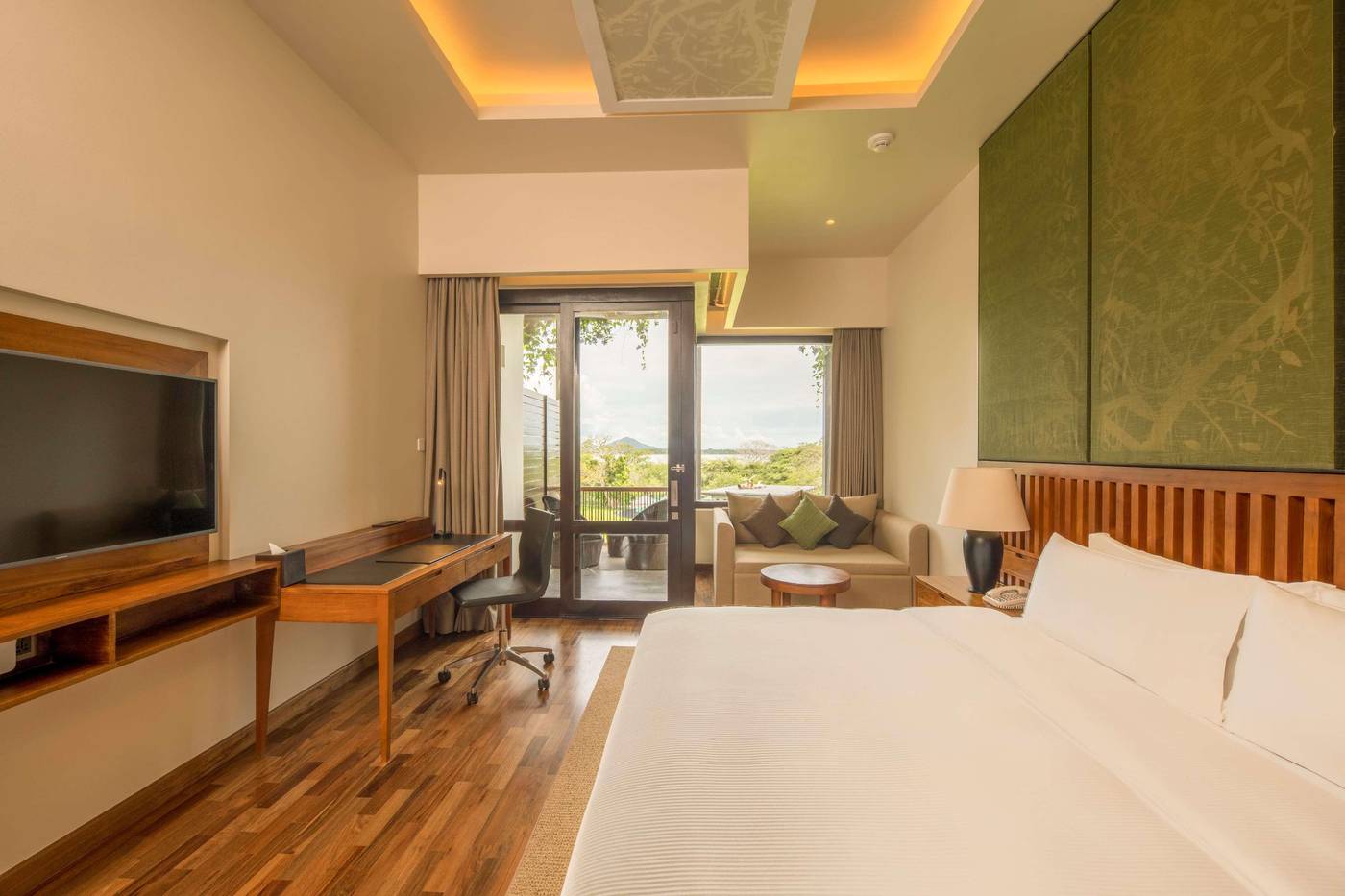 DoubleTree-by-Hilton-Weerawila-Rajawarna-Resort-Room-25