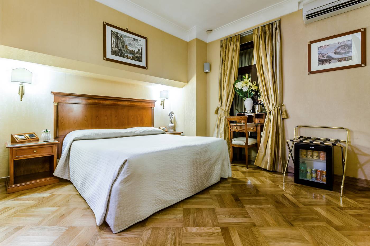 Luxury-Rooms-H-2000-Roma-Room-2