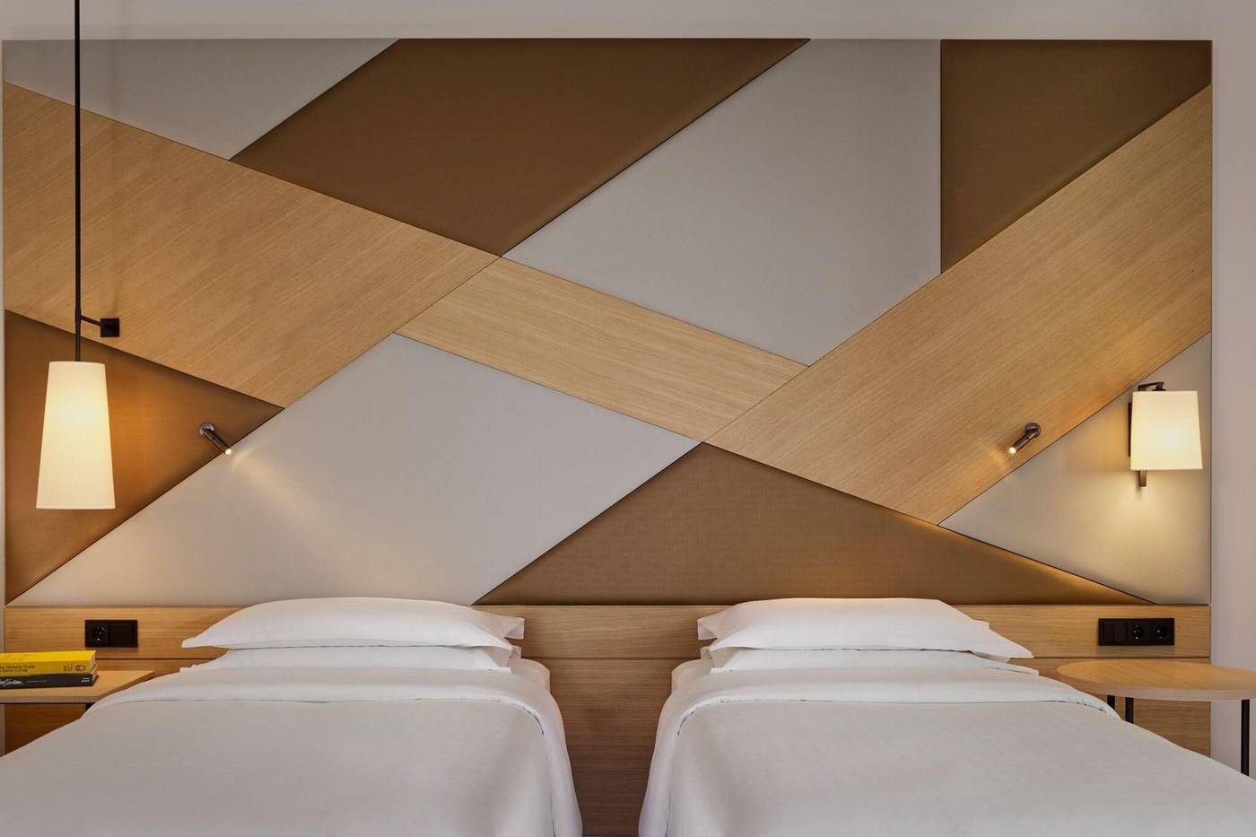 Sheraton-Amsterdam-Airport-Hotel-And-Conference-Center-Room-10