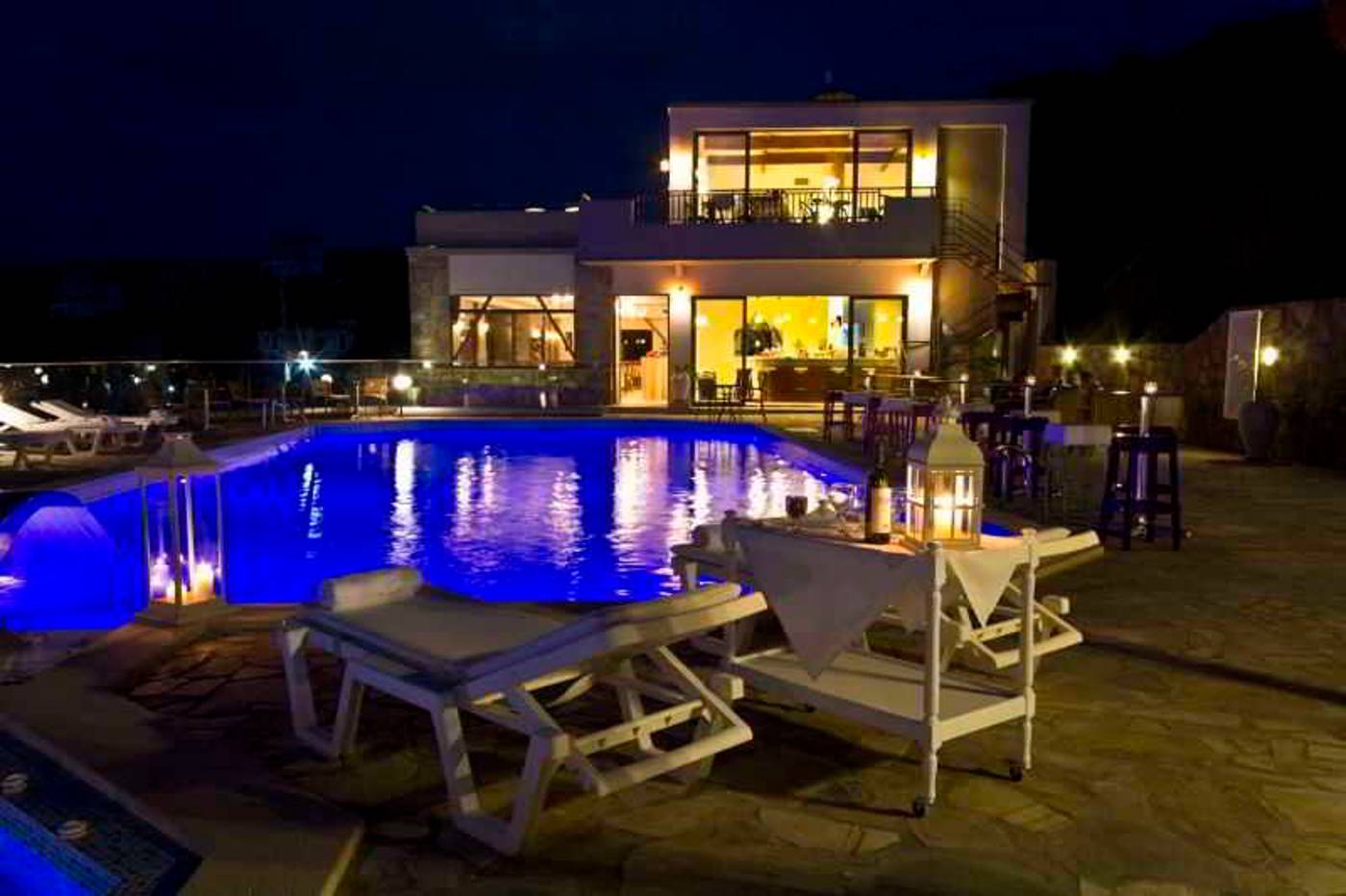 Happy-Cretan-Suites-Pool-9
