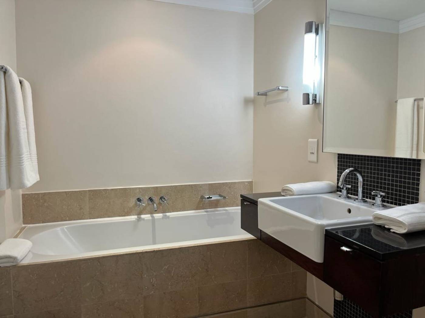 Mandela-Rhodes-Place-Hotel---Spa-Room-59