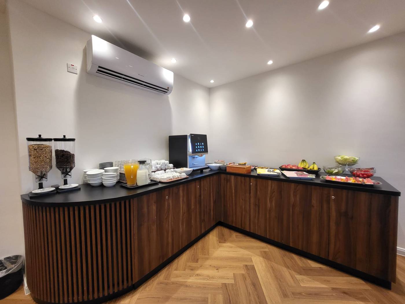 Carlton-Hotel-Restaurant-30