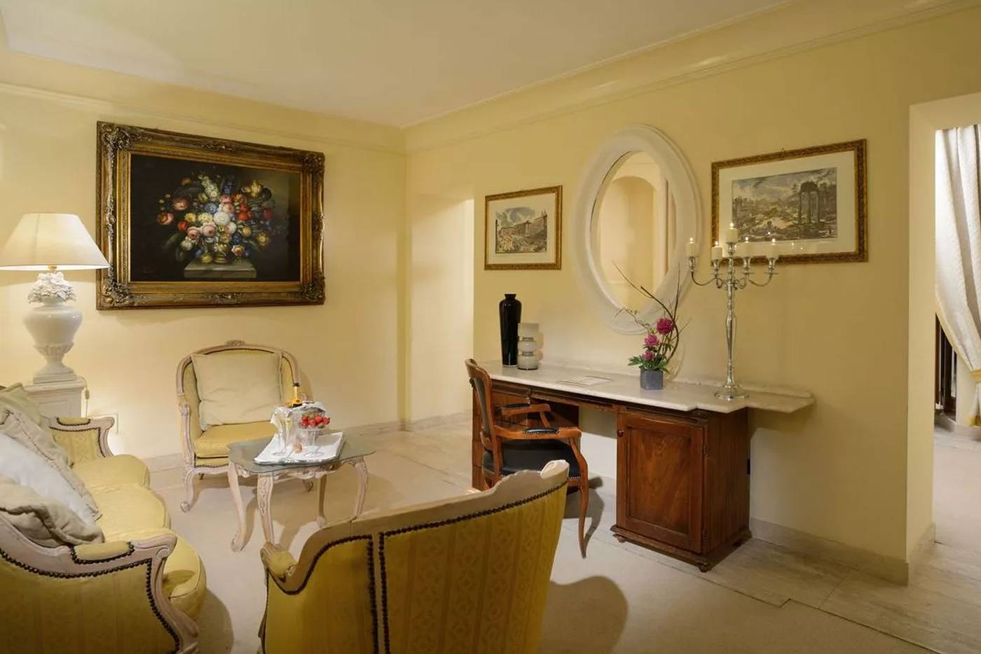 Colonna-Palace-Room-7