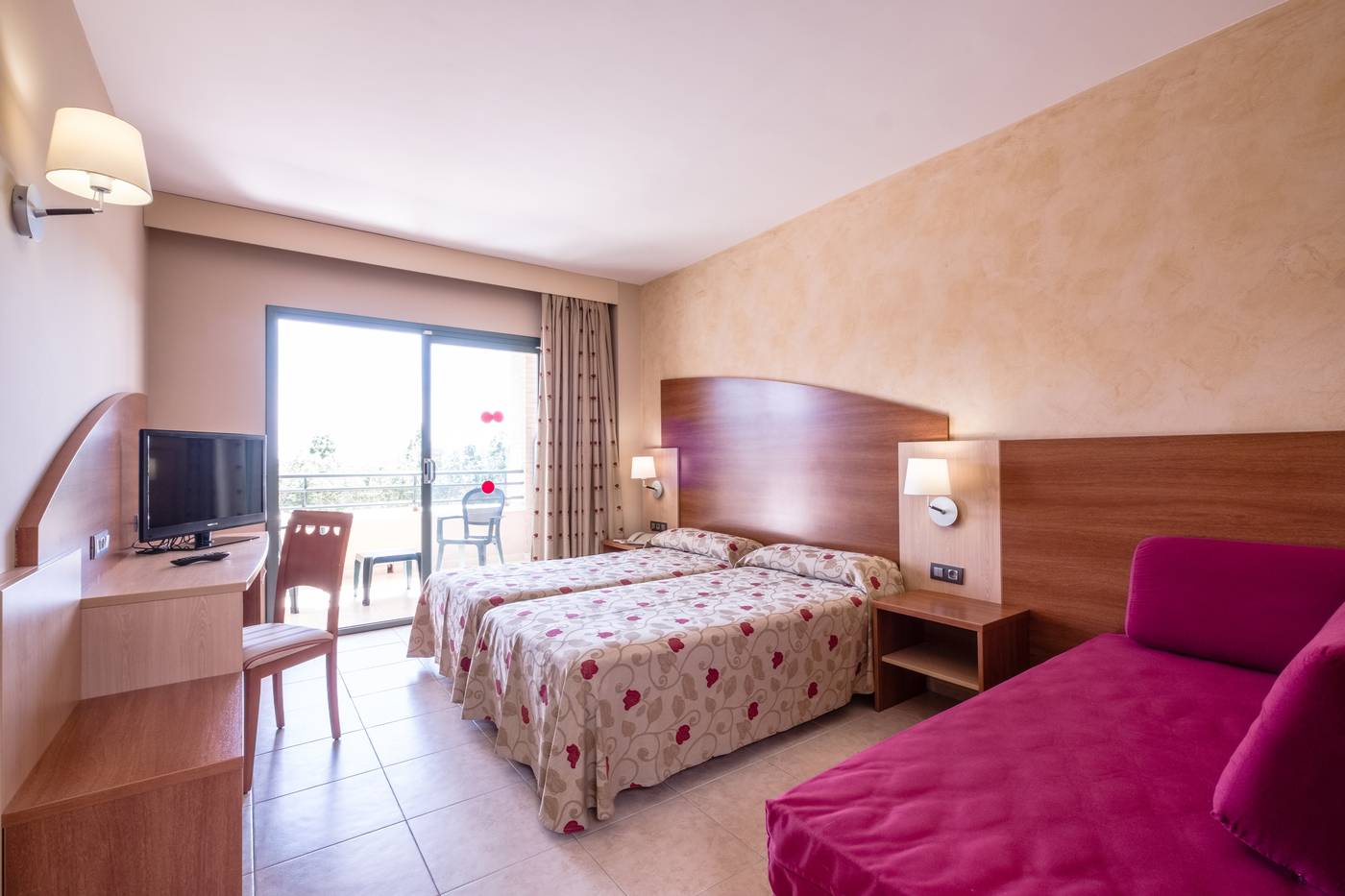 California-Palace-Room-20