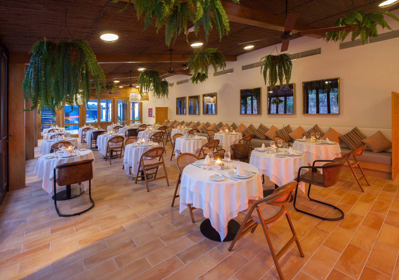 Corallium-Dunamar-by-Lopesan-Hotels-Restaurant-49