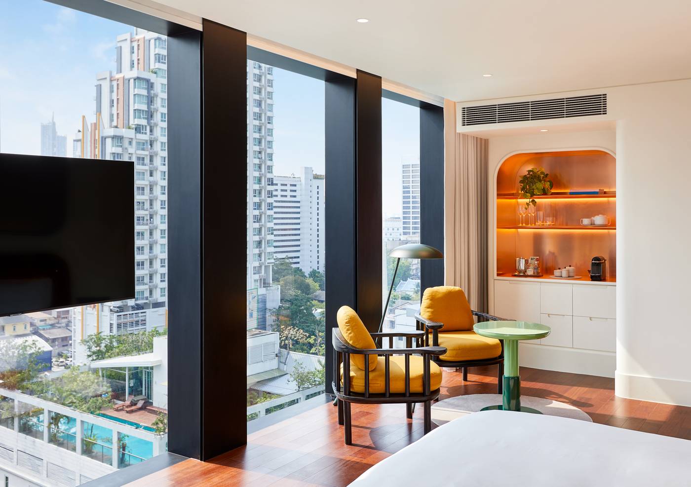 The-Standard--Bangkok-Mahanakhon-Room-28