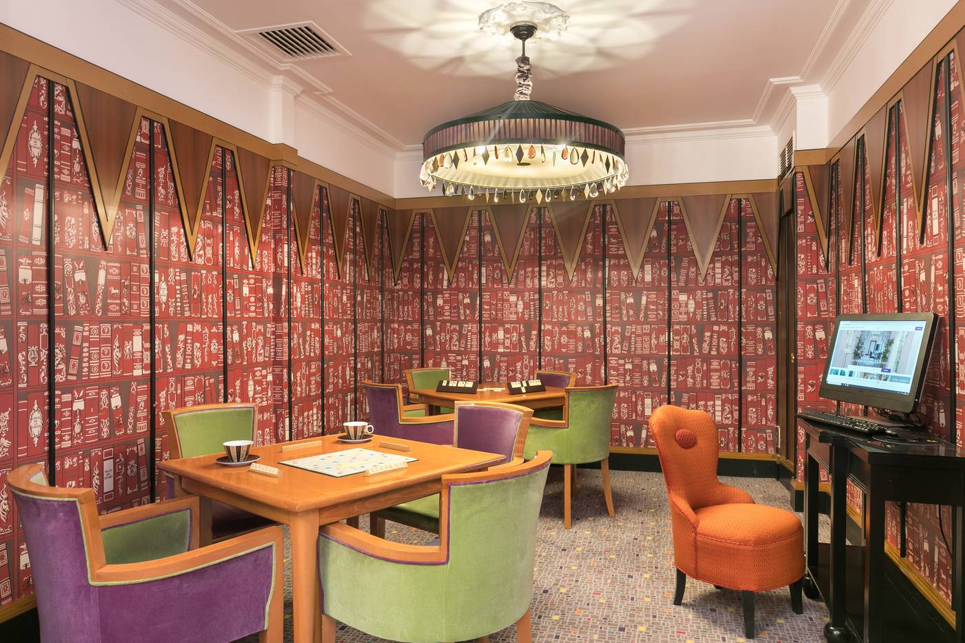 Hotel-Le-Cardinal-Lobby-9