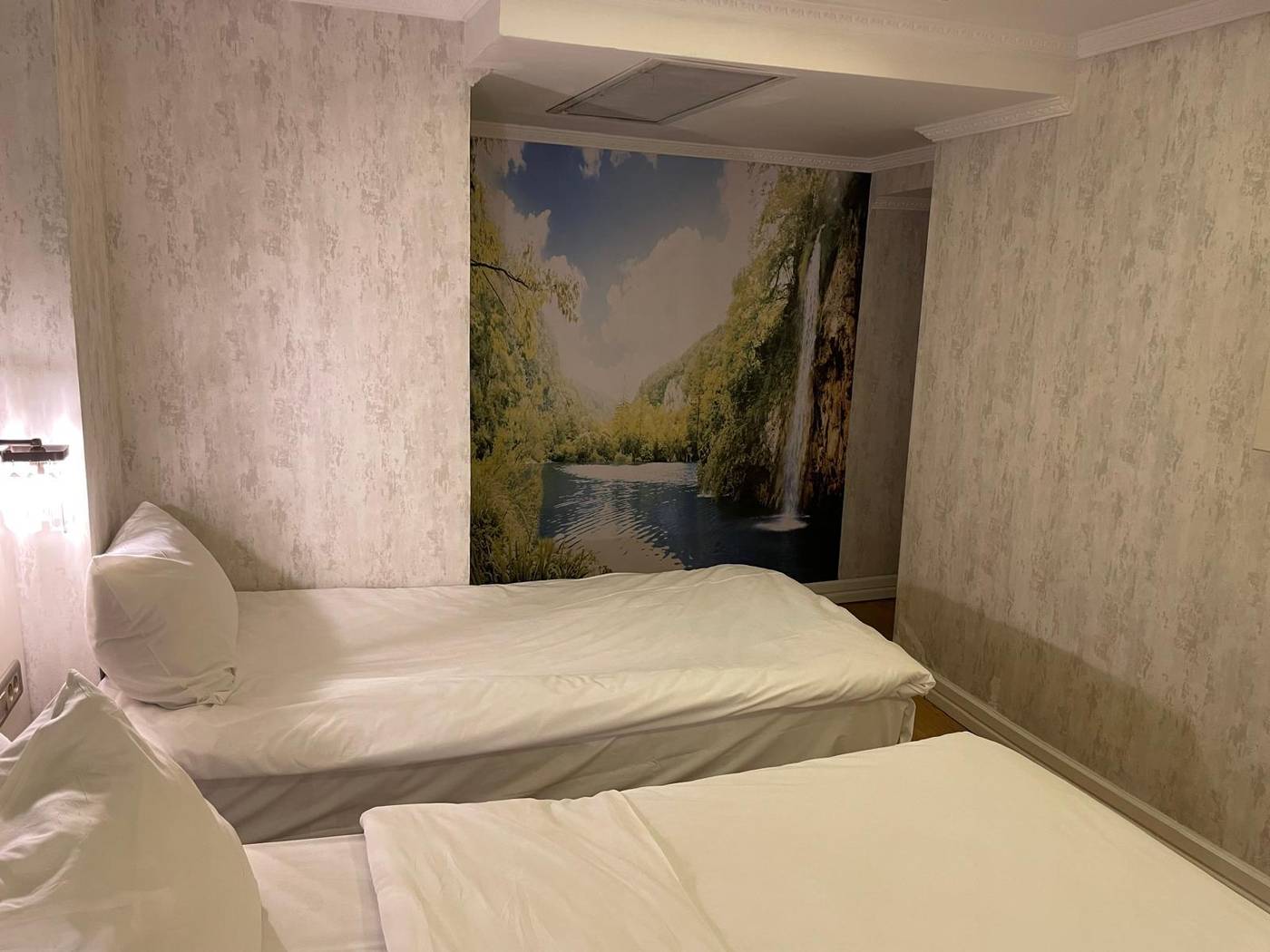 Grand-Naki-Hotel-Room-35