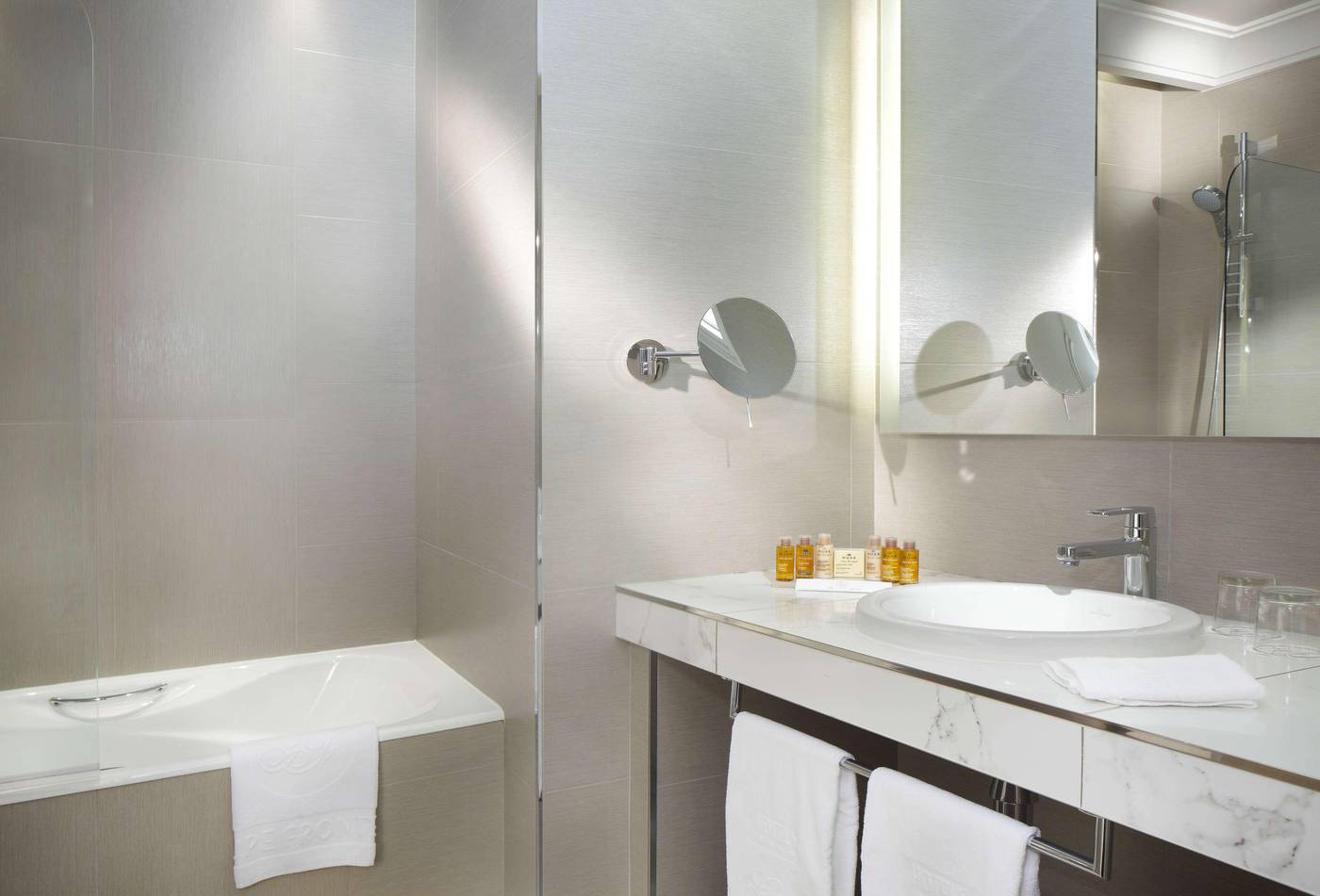 Splendid-Etoile-Room-38